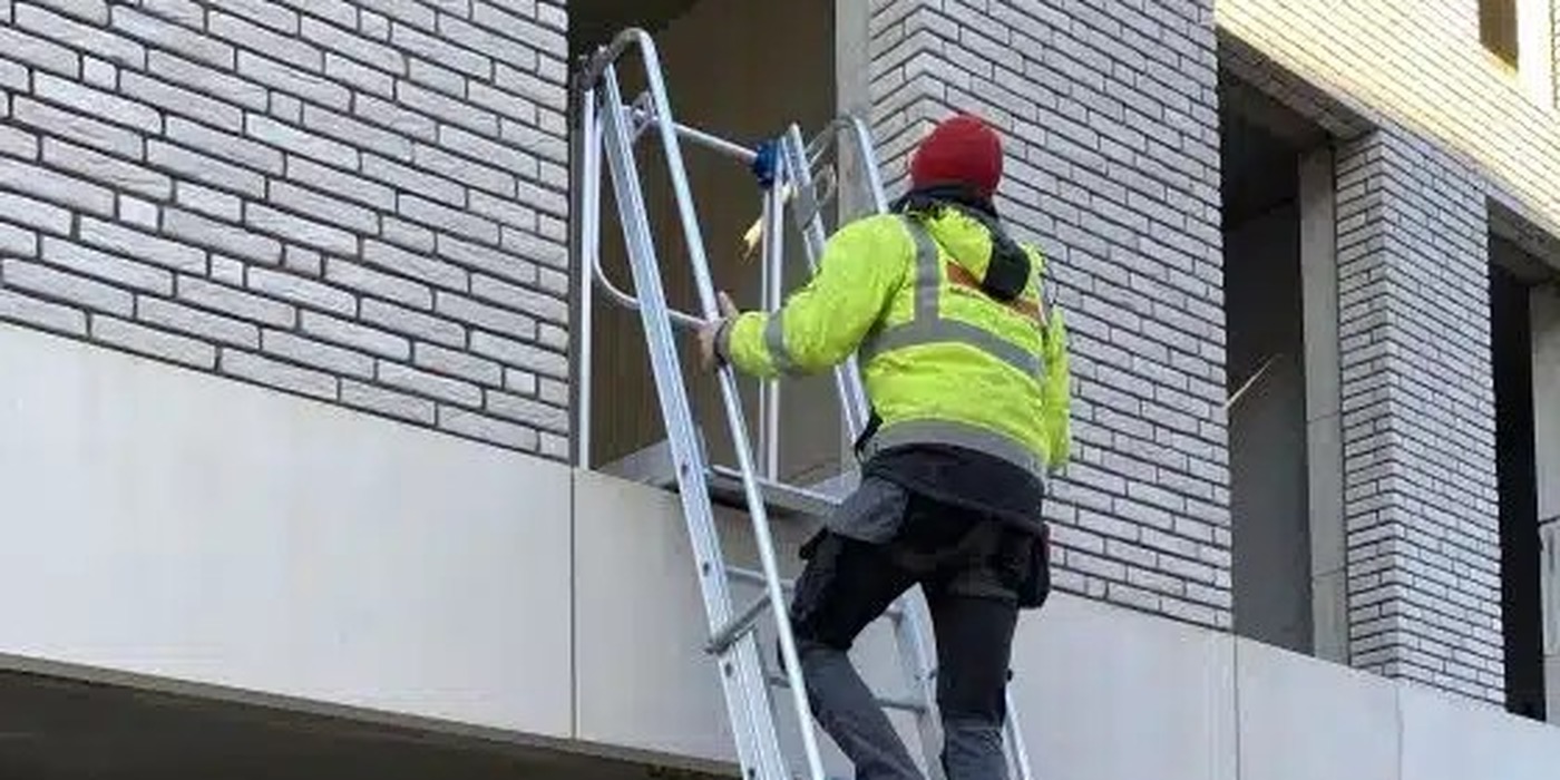 Empty   - Artikel - Dubaere Ladders